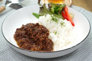 トマトの旨味たっぷり！濃厚キーマカレー