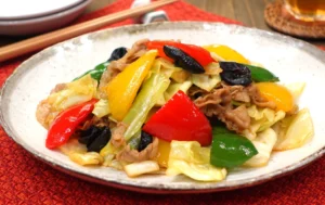 焦がしにんにく香る回鍋肉（ホイコーロー）