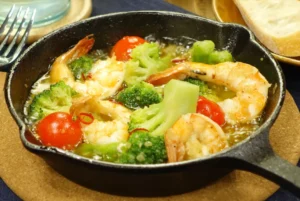 簡単プロの味！エビとブロッコリーのアヒージョ