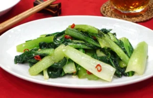 シャキッと美味しい青菜のにんにく炒め