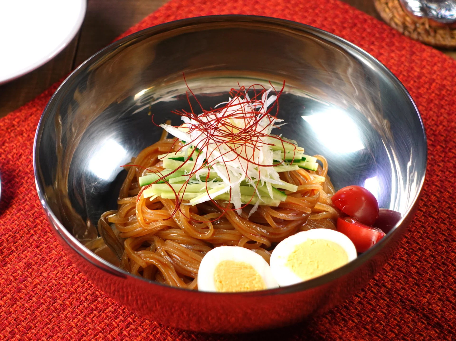 本格韓国風！コチジャンビビン麺